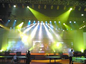 北京平谷舞臺背景板木質(zhì)設(shè)備搭建,燈光音響租賃公司